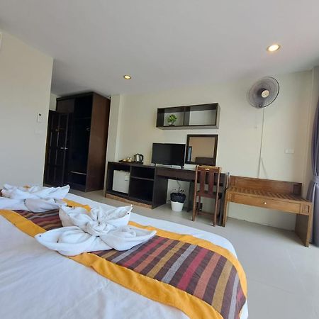 Baan Oui Guest House - Nai Harn Phuket Exterior foto